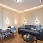 Garden Center New Bazar מלון דירות 4*