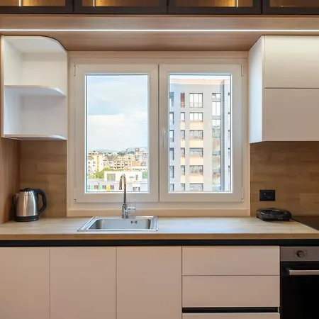 Garden Center New Bazar ティラナ