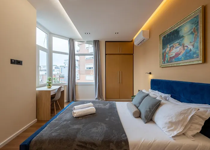 Garden Center New Bazar ティラナ